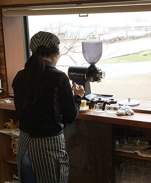 レストランでの調理補助